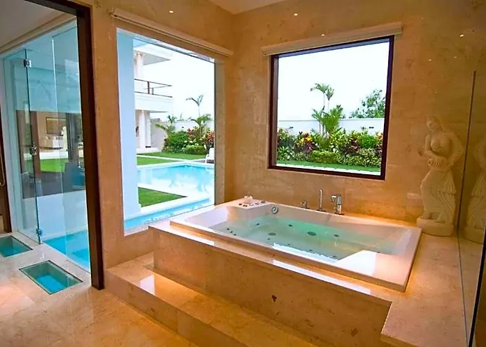 Castle Guinevere 5 Bedroom Private Pool Zn36 Kuta Selatan