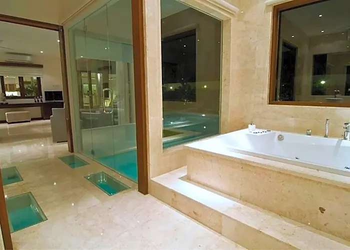 Castle Guinevere 5 Bedroom Private Pool Zn36 3*